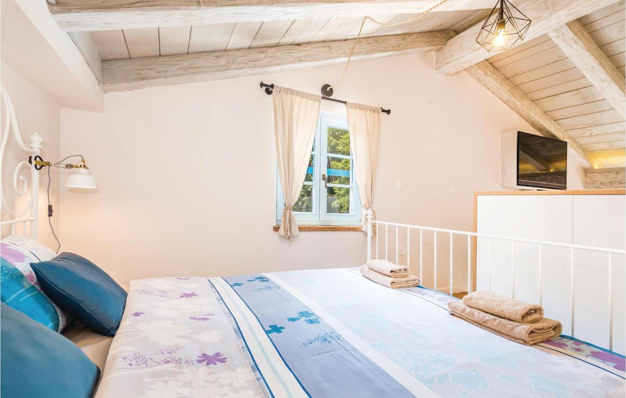 Stunning Home In Jurdani With Wifi Mucici ภายนอก รูปภาพ