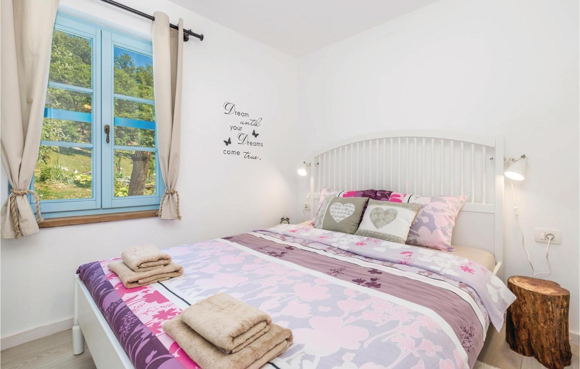 Stunning Home In Jurdani With Wifi Mucici ภายนอก รูปภาพ